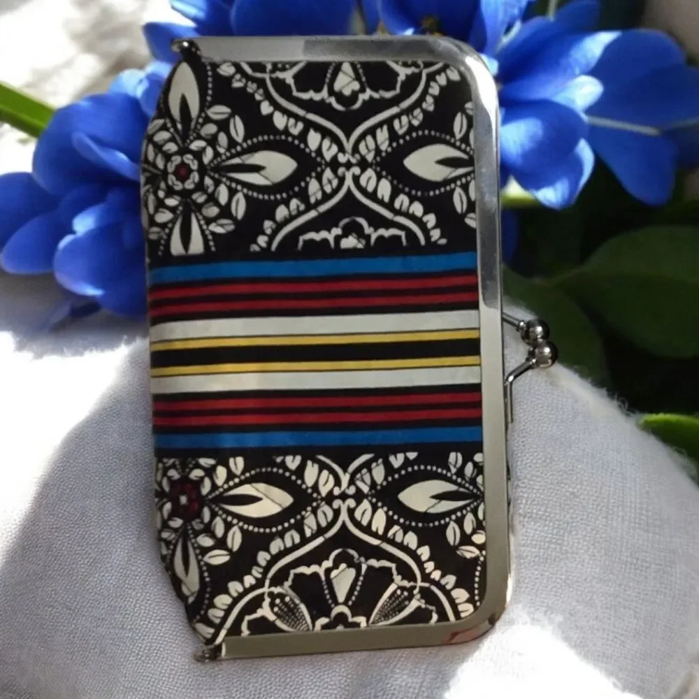 Vera Bradley Barcelona Black Kiss & Make Up Cosmetic Bag Kisslock Retired Travel